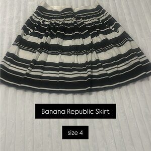 Banana Republic Black and White A-Line Skirt